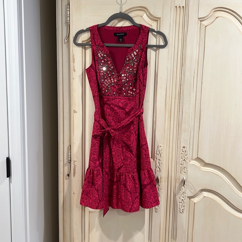 White House Black Market Beautiful Dress